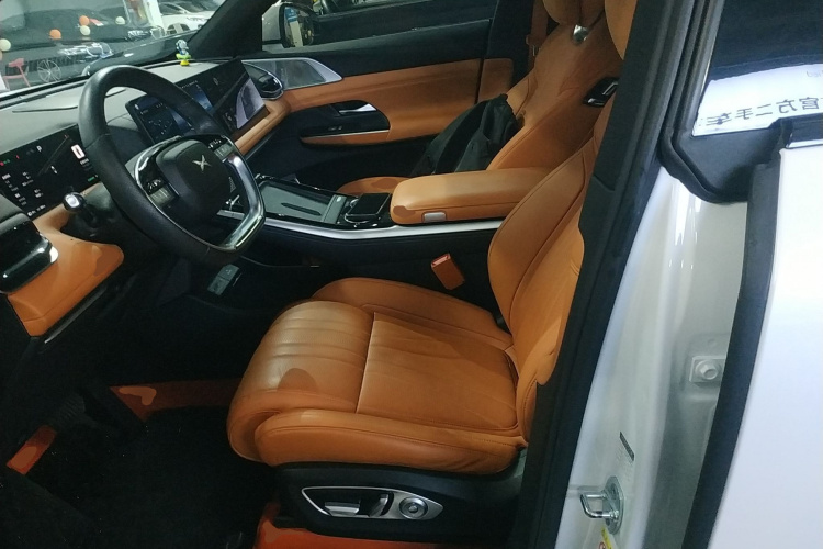 小鹏G9 2022款 570 Pro中控内饰19