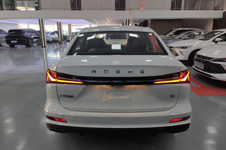 荣威i5 2026款 1.5L CVT豪华版车身外观6