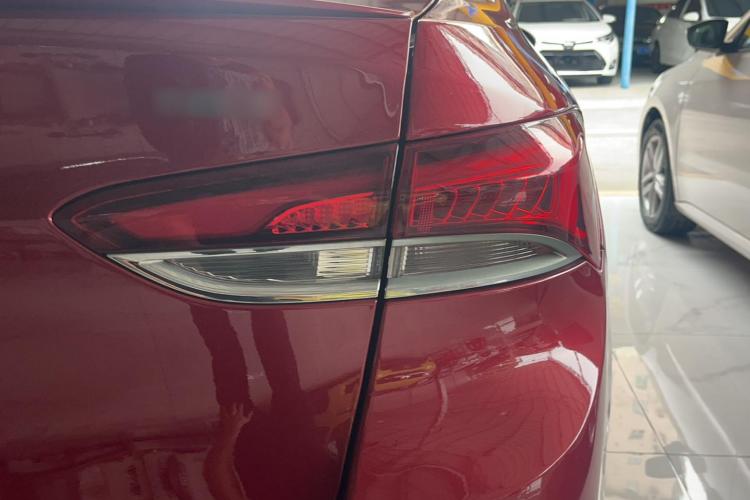 别克 英朗 2019款 18T 自动互联旗舰型 国V车身外观9