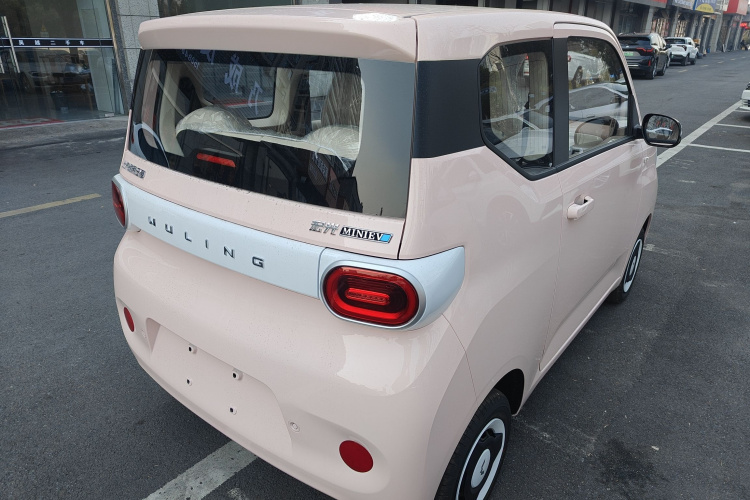 五菱汽车 宏光MINIEV 2024款 第三代 215km 青春版车身外观7