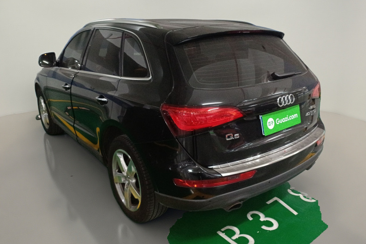 奥迪Q5 2016款 40 TFSI 技术型车身外观5