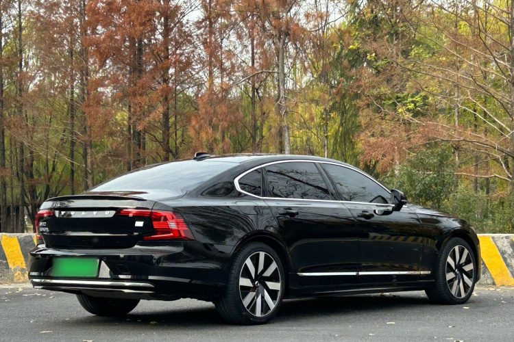 沃尔沃S90新能源 2024款 插电式混动 四驱长续航智雅豪华版车身外观6005