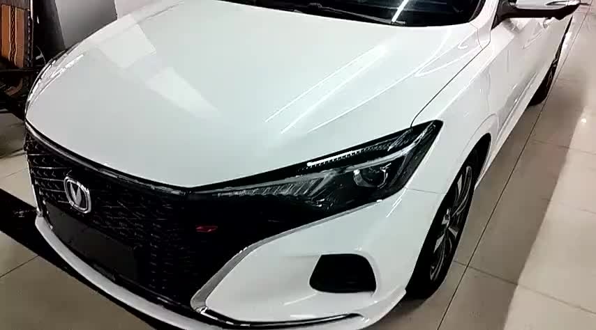 长安 逸动 2020款 PLUS 蓝鲸NE 1.4T GDI DCT旗舰型实拍1