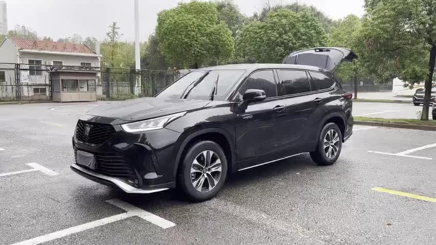 丰田 皇冠陆放 2023款 2.5L HEV两驱进取版（五座）实拍1