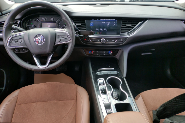 别克 君威 2022款 552T 智享型中控内饰12