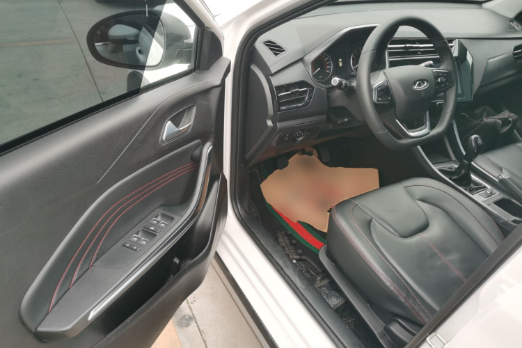 奇瑞 瑞虎3X 2021款 改款 钻石版 1.5L 手动2克拉中控内饰20