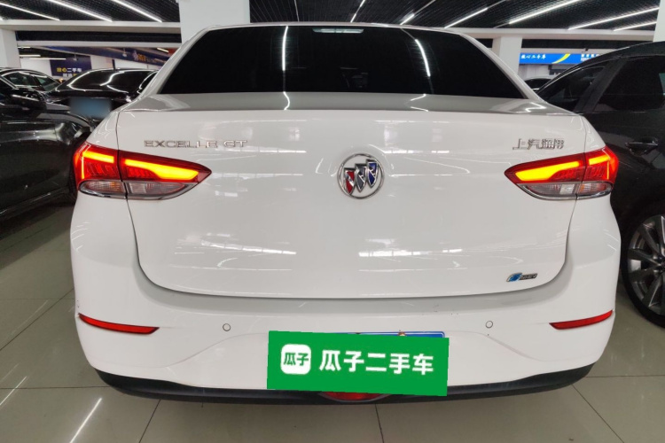 别克 英朗 2021款 改款 1.3T 自动轻混动精英型车身外观6