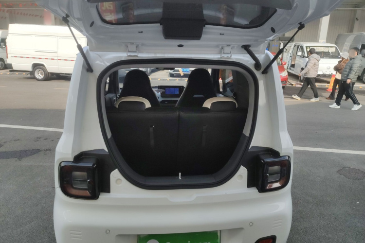 吉利银河 2024款 熊猫mini 200km 耐力熊机舱底盘23