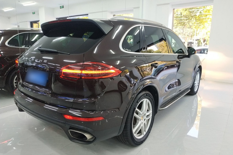 保时捷 2016款 Cayenne 3.0T车身外观7