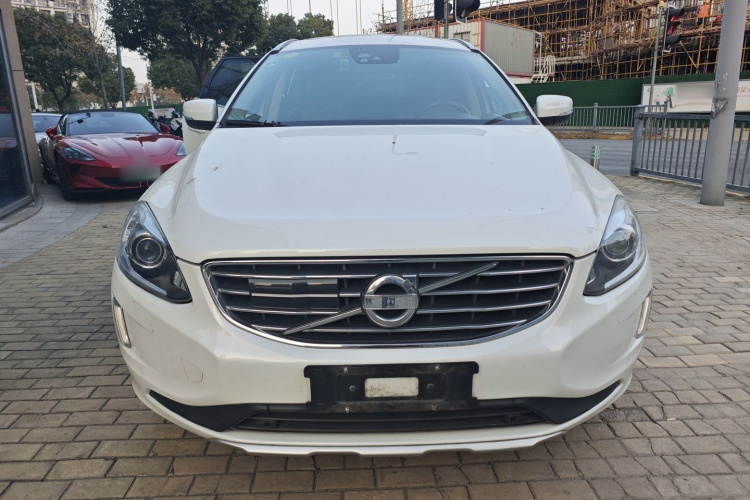 沃尔沃XC60 2016款 T5 AWD 智远版车身外观2