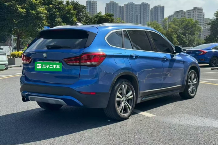 宝马X1新能源 2020款 xDrive30Le 尊享型车身外观7