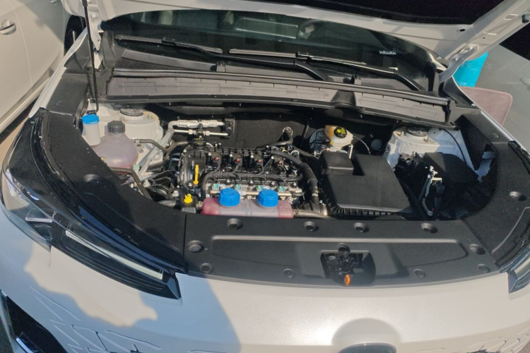 长安CS55PLUS PHEV 2025款 智慧新蓝鲸 125km 超能版机舱底盘24