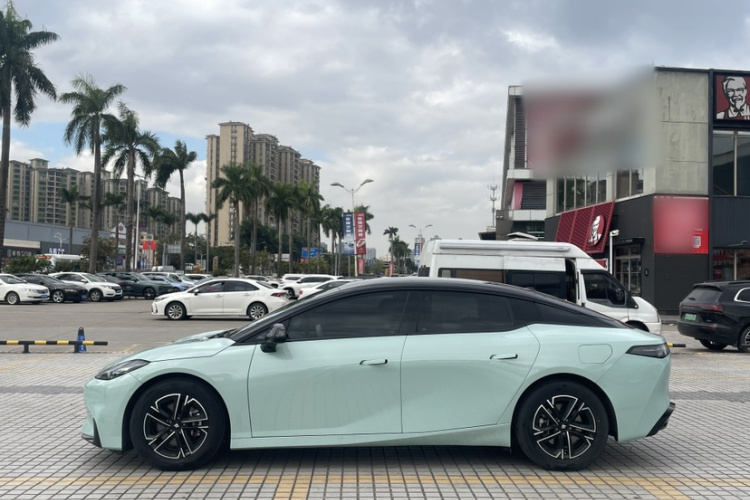 昊铂GT 2023款 560后驱科技版车身外观6007