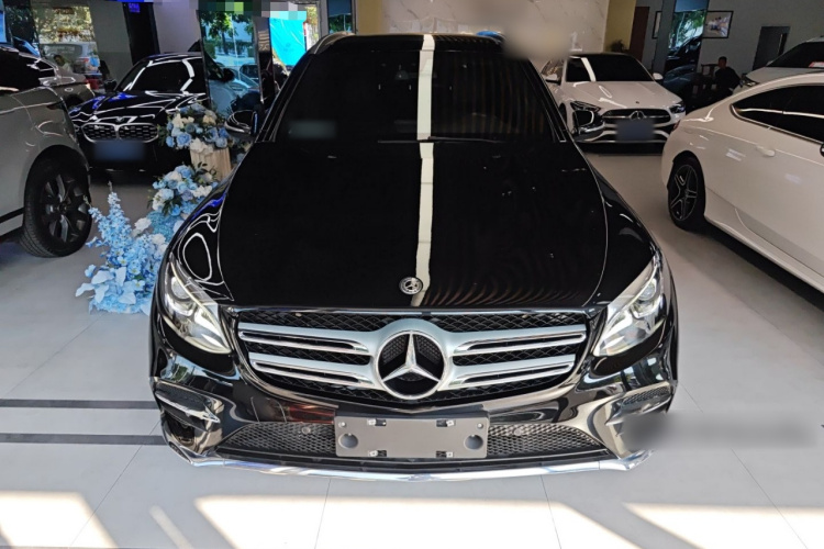 奔驰GLC 2019款 GLC 260 L 4MATIC 动感型车身外观2