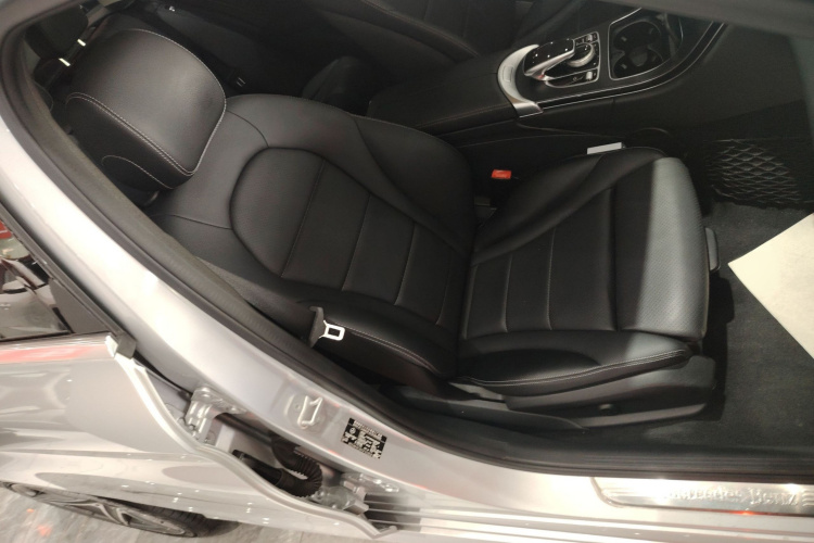 奔驰C级(进口) 2015款 C 200 旅行轿车局部细节41