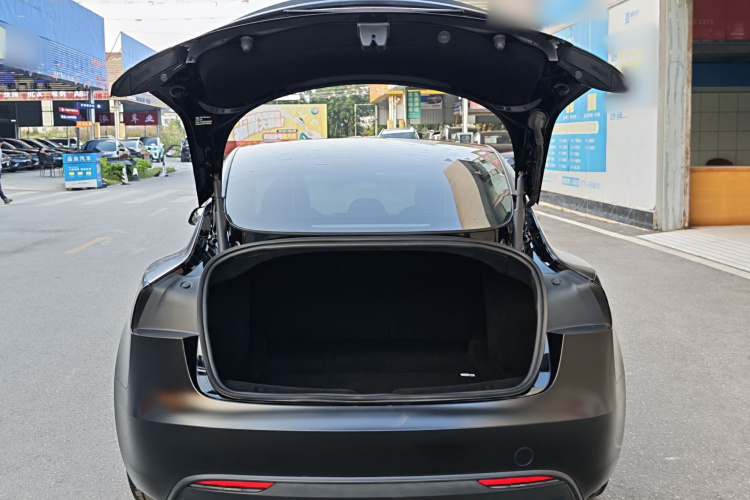 特斯拉 Model 3 2023款 长续航全轮驱动版车身外观6007
