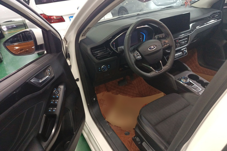 福特 福克斯 2021款 两厢 EcoBoost 180 自动锋潮型中控内饰20
