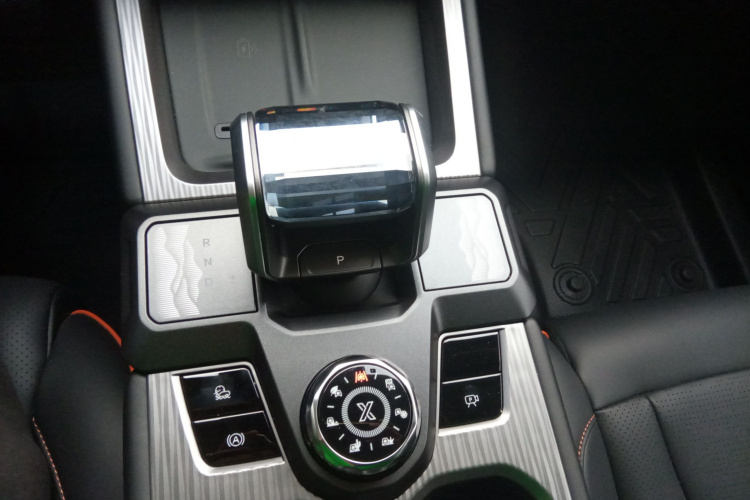 捷途自由者 2025款 2.0TD 自动XWD征服局部细节18