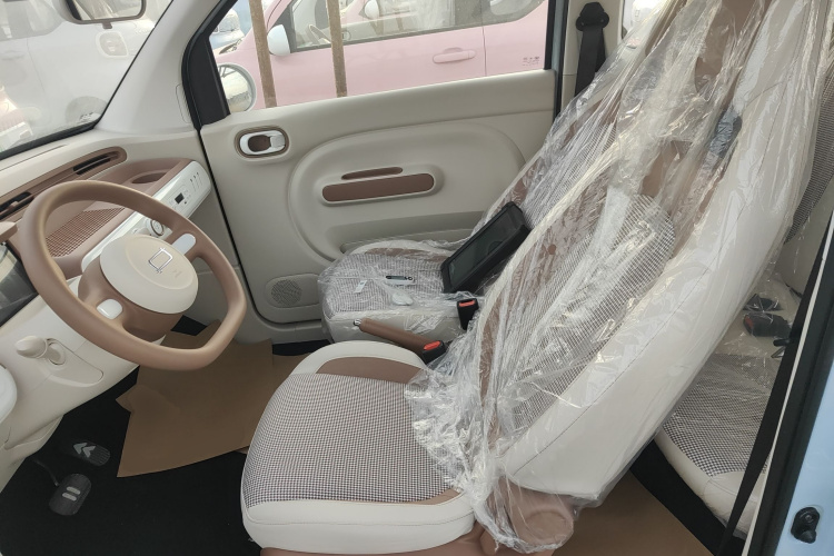 奔腾小马 2026款 222km 萌趣马 Plus中控内饰19