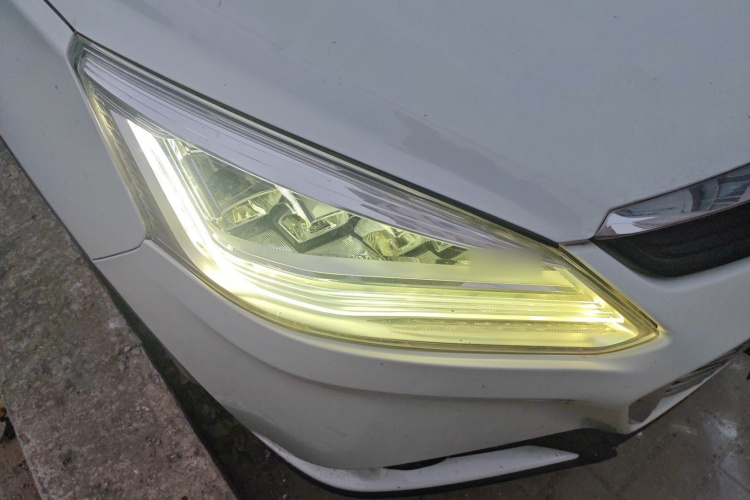 纳智捷 优6 SUV 2017款 改款 1.6T 时尚型车身外观6006