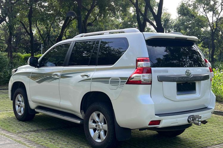 丰田 普拉多 2016款 2.7L 自动标准版车身外观4