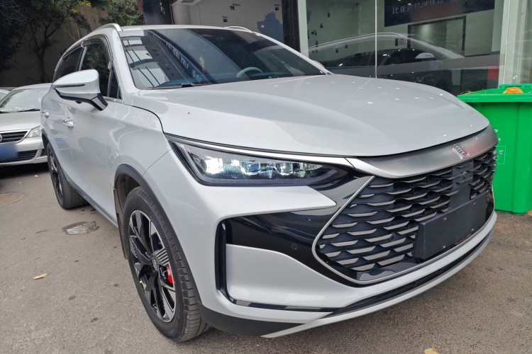 比亚迪 唐新能源 2024款 DM-p 冠军版 215KM 四驱旗舰型车身外观3