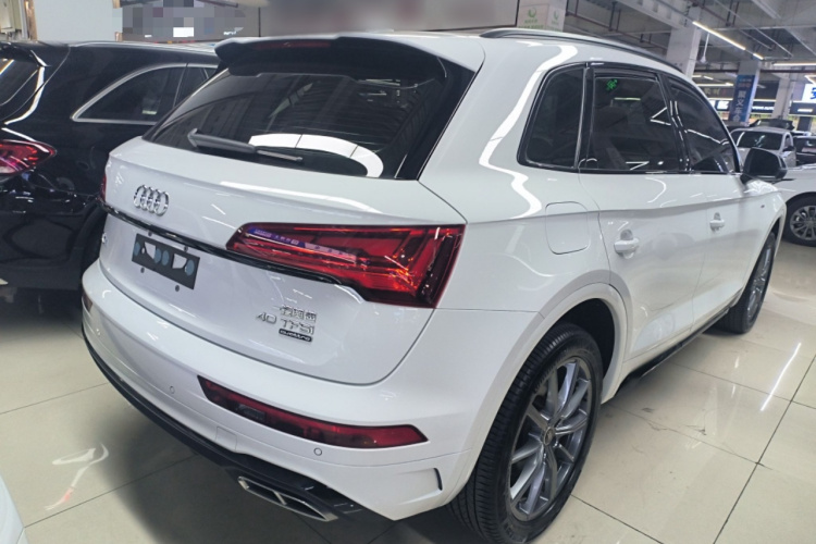 奥迪Q5L 2022款 40T 时尚动感型车身外观6005