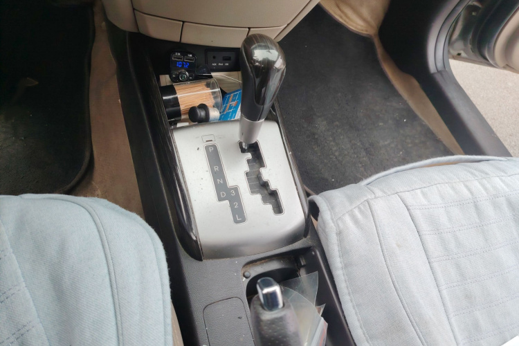 现代 悦动 2011款 1.6L 自动豪华型局部细节18