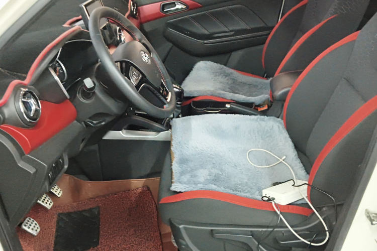 北京汽车 绅宝X35 2016款 1.5L 手动精英版中控内饰19