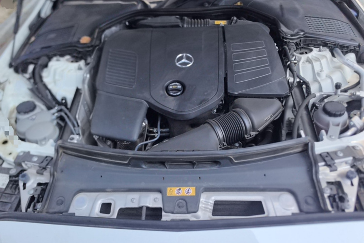 奔驰C级 2022款 C 200 L 运动版局部细节24