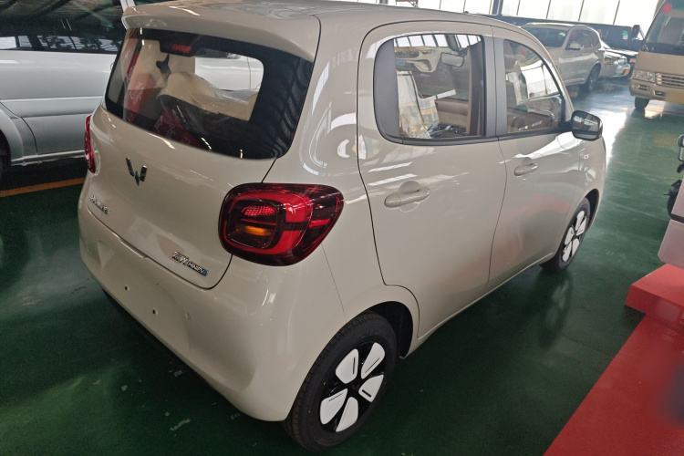 五菱汽车 宏光MINIEV 2025款 四门版 进阶款车身外观6005