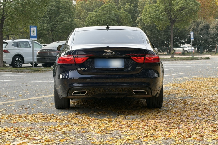 捷豹XFL 2020款 XFL 2.0T P200 两驱赛旗版车身外观6002