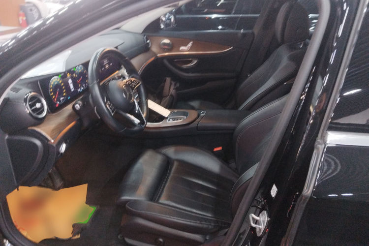 奔驰E级 2021款 改款 E 260 L中控内饰19