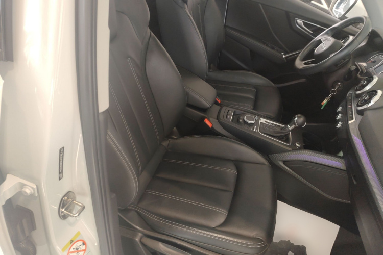 奥迪Q2L 2022款 35 TFSI 进取致雅型局部细节41