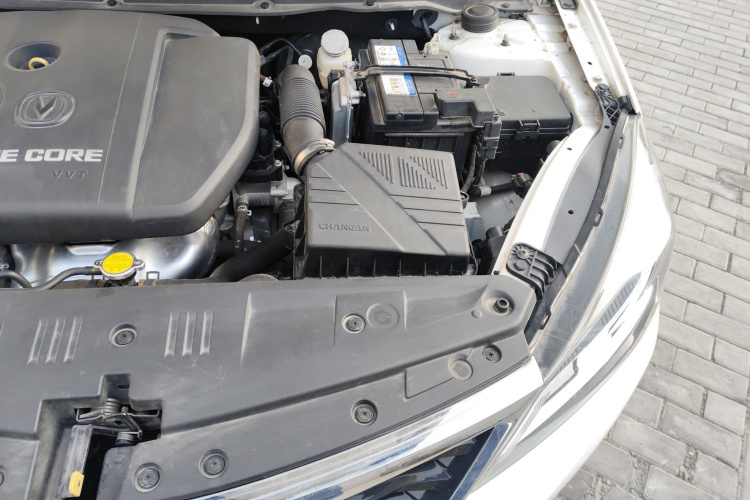 长安 悦翔V7 2016款 1.6L 自动乐享型 国V局部细节9007