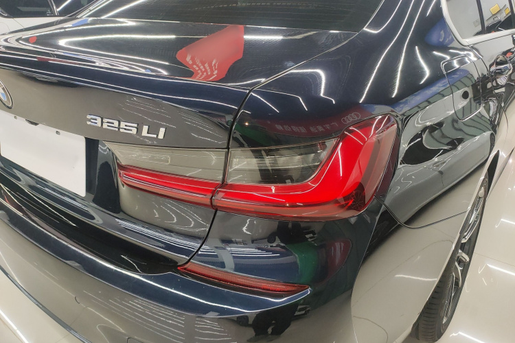 宝马3系 2022款 改款 325Li M运动套装车身外观9