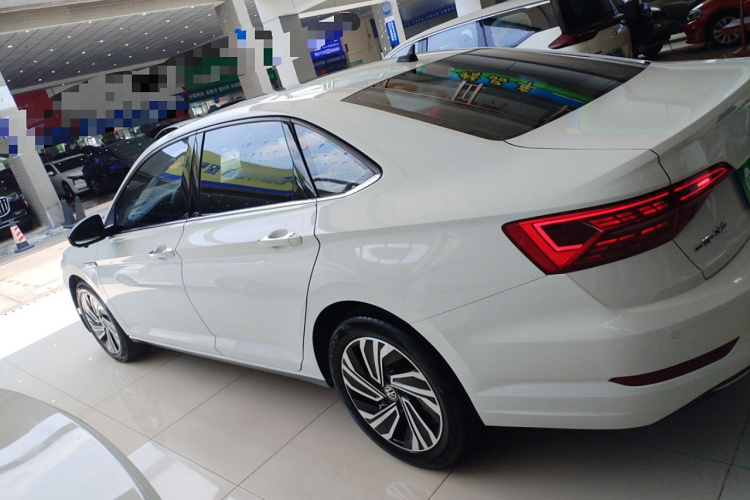 大众 速腾 2021款 200TSI 手动超越版车身外观4