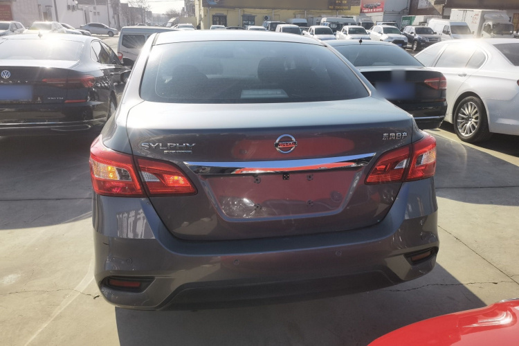 日产 轩逸 2021款 经典 1.6XE CVT舒适版车身外观6