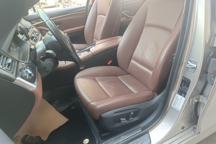 宝马5系 2014款 520Li 典雅型局部细节19