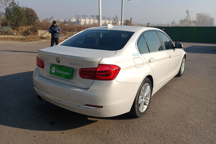 宝马3系 2017款 320Li 时尚型车身外观7