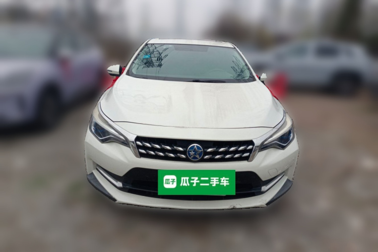 启辰D60 2018款 1.6L 手动智联精英版车身外观2