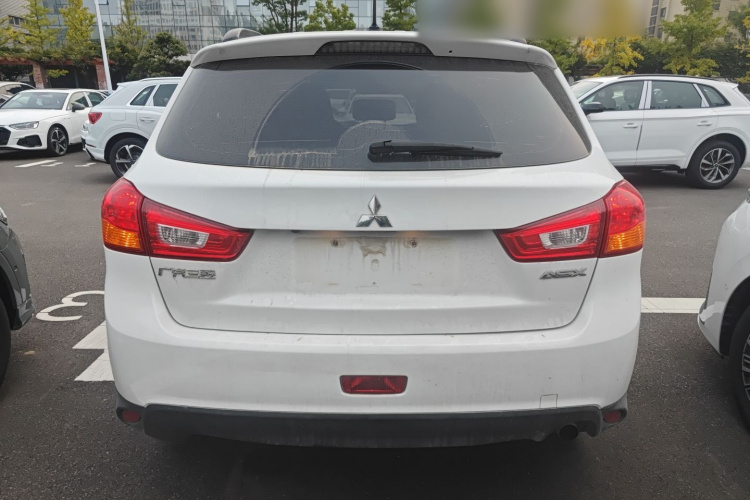 三菱 劲炫ASX 2013款 1.6L 手动两驱标准版车身外观6004