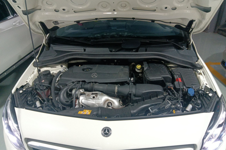 奔驰B级 2018款 B 200 时尚型机舱底盘24