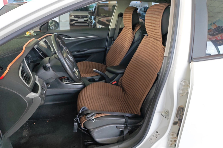 别克 英朗 2018款 18T 自动精英型中控内饰19