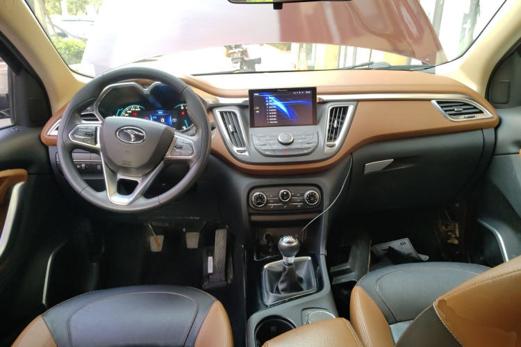 东南DX7 2017款 1.5T 手动凯旋版中控内饰12