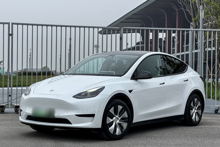 特斯拉 Model Y 2022款 改款 后轮驱动版车身外观1
