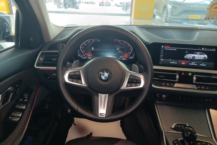 宝马3系 2020款 改款 325i M运动曜夜套装局部细节13