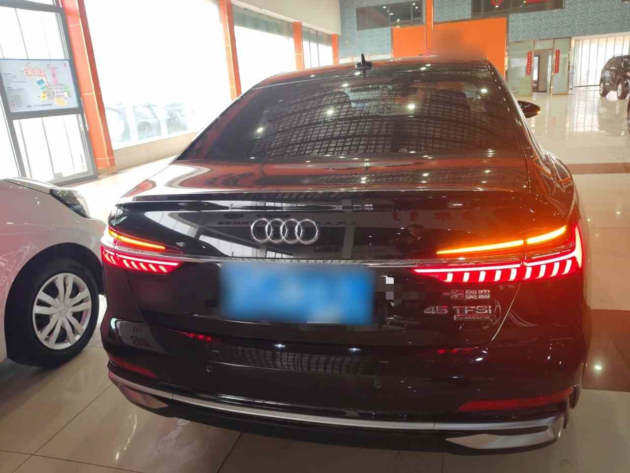 奥迪A6L 2024款 45 TFSI quattro 臻选动感型(3)