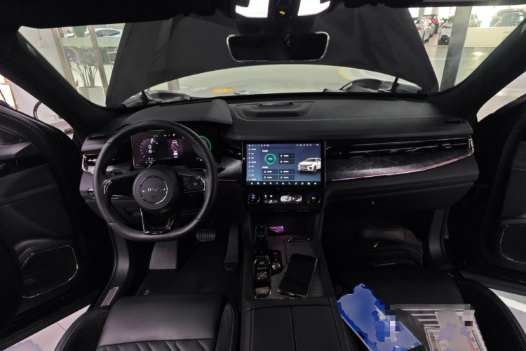 领克09 2021款 2.0T Halo 六座中控内饰7002