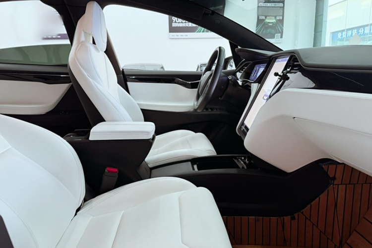 特斯拉 Model X 2019款 Performance 高性能版中控内饰7010